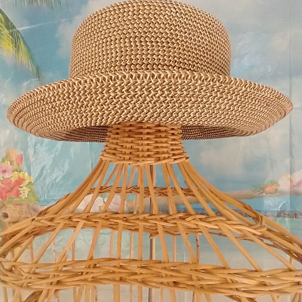 Elegant Tan Woven Bucket/ Brim Hat NWOT - Picture 10 of 16
